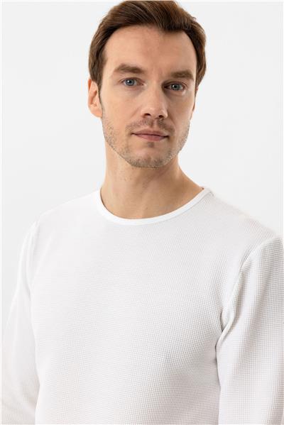 Beyaz Slim Fit Armürlü Bisiklet Yaka Sweatshirt