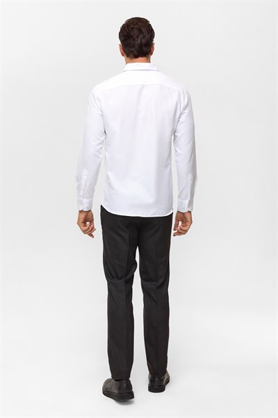 Beyaz Slim Baskılı Düğmeli Yaka Gömlek