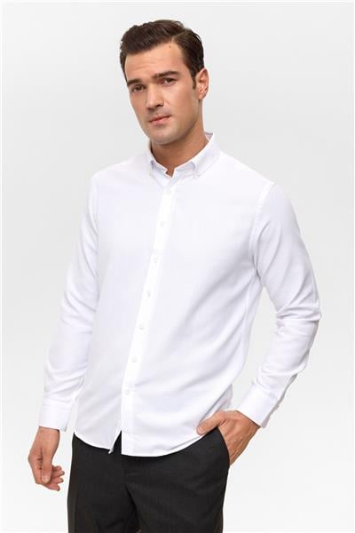Beyaz Slim Baskılı Düğmeli Yaka Gömlek