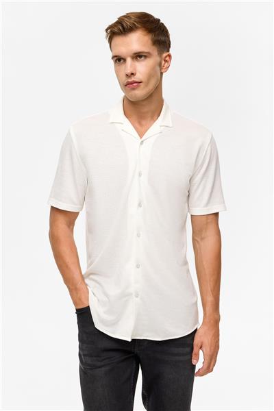 Beyaz Slim Desenli Apaş Yaka Gömlek