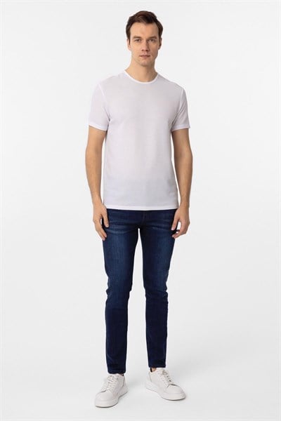 Beyaz Slim Fit Armürlü Bisiklet Yaka Tişört