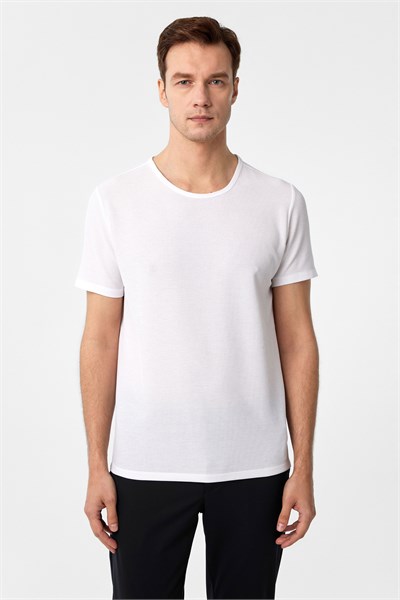 Beyaz Slim Fit Armürlü Bisiklet Yaka Tişört