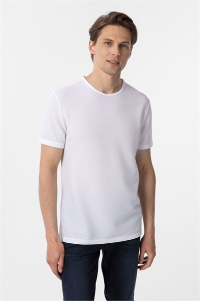 Beyaz Slim Fit Armürlü Bisiklet Yaka Tişört