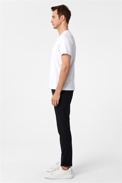 Beyaz Slim Fit Düz V Yaka Tişört