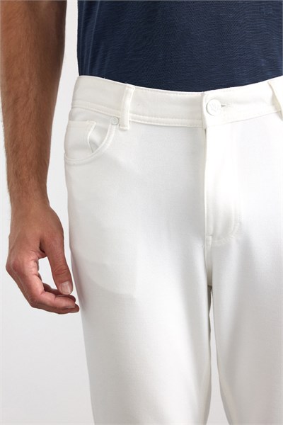 Beyaz Slim Karışık Desen Armürlü Normal Bel Casual Pantolon