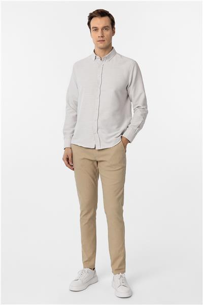 Ekru Slim Fit Armürlü Düğmeli Yaka Gömlek
