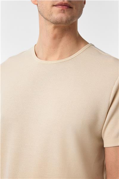 Ekru Slim Fit Armürlü Bisiklet Yaka Tişört