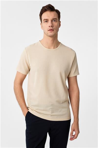 Ekru Slim Fit Armürlü Bisiklet Yaka Tişört