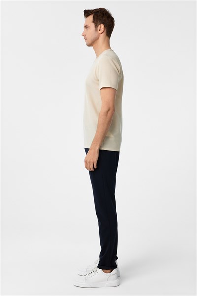 Ekru Slim Fit Armürlü Bisiklet Yaka Tişört