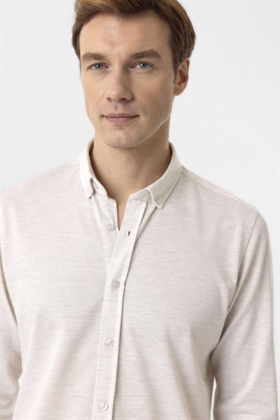 Ekru Slim Fit Armürlü Düğmeli Yaka Gömlek