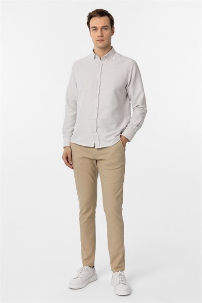 Ekru Slim Fit Armürlü Düğmeli Yaka Gömlek