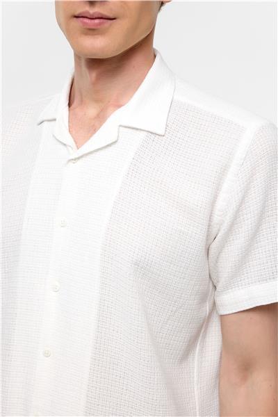 Ekru Slim Fit Düz Apaş Yaka Gömlek