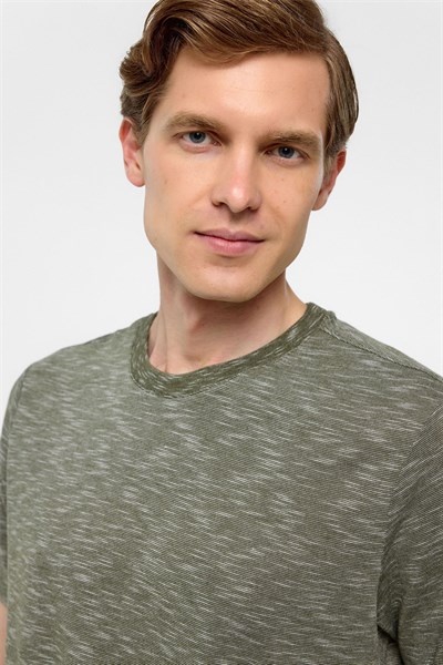 Haki Regular Armürlü Bisiklet Yaka Tişört