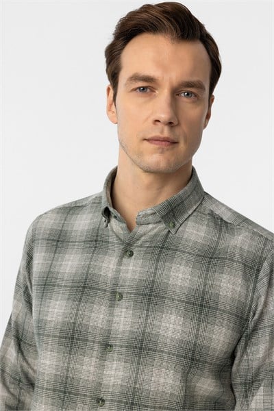 Koyu Yeşil Slim Fit Düz Düğmeli Yaka Gömlek