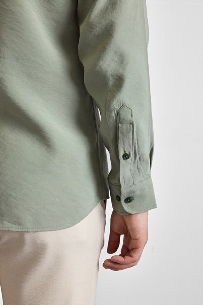 Koyu Yeşil Slim Klasik Yaka Düz Uzun Kollu Casual Gömlek