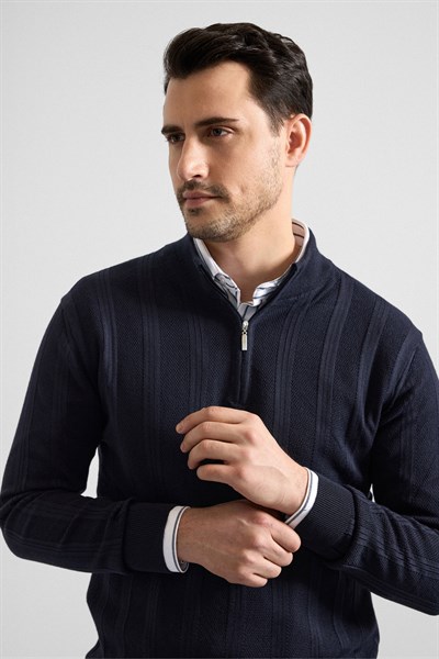 Lacivert Regular Yarım Balıkçı Yaka Kazak