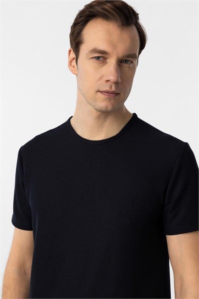 Lacivert Slim Fit Armürlü Bisiklet Yaka Tişört