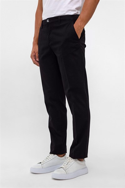 Siyah Regular Armürlü Chino Pantolon