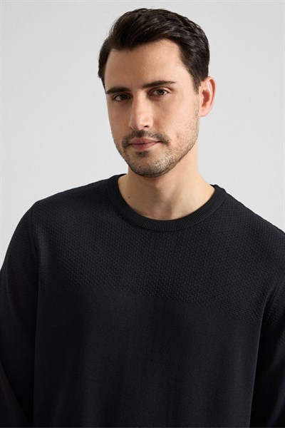 Siyah Regular Bisiklet Yaka Kazak