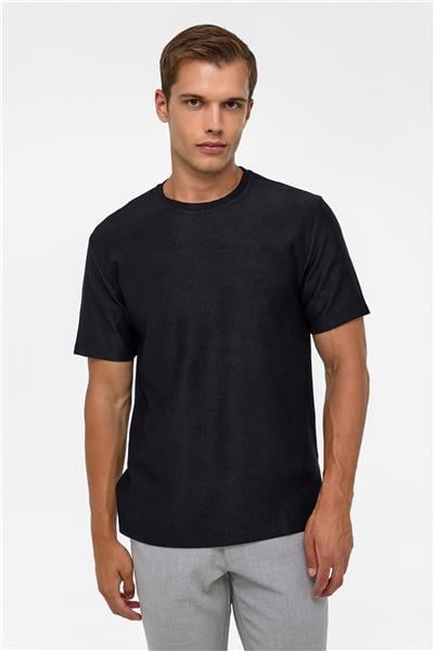 Siyah Regular Desenli Bisiklet Yaka Tişört