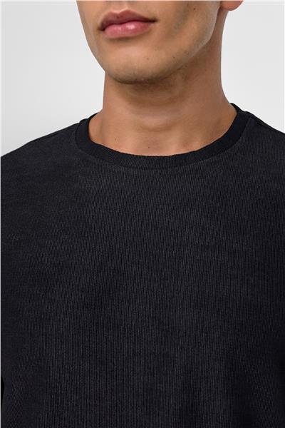 Siyah Regular Desenli Bisiklet Yaka Tişört