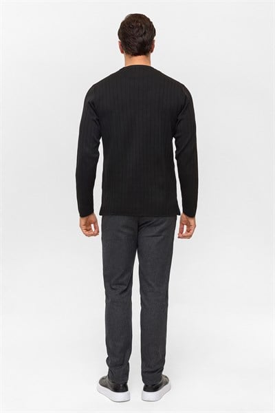 Siyah Regular Desenli Bisiklet Yaka Triko Kazak