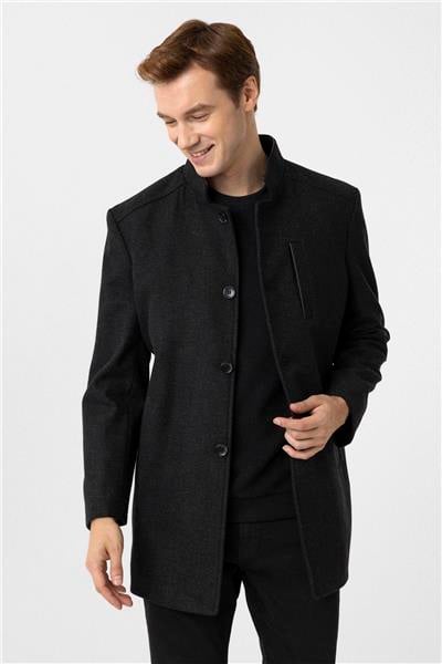 Siyah Regular Desenli Hakim Yaka Kaban