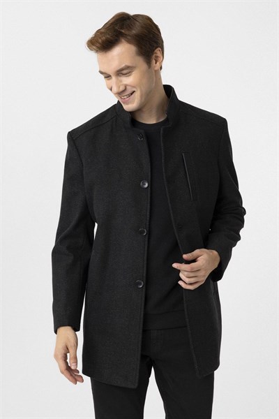 Siyah Regular Desenli Hakim Yaka Kaban