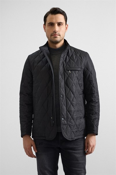 Siyah Regular Dik Yaka Baklava Yan Cepli Fermuar + Çıtçıt Elyaf Dolgulu Standart Mont