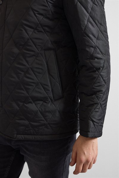 Siyah Regular Dik Yaka Baklava Yan Cepli Fermuar + Çıtçıt Elyaf Dolgulu Standart Mont