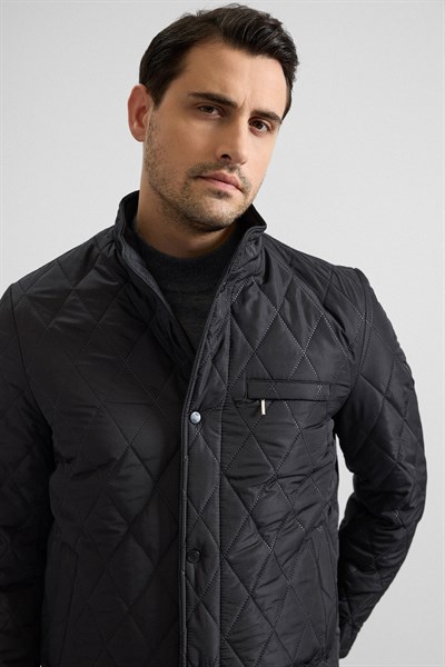 Siyah Regular Dik Yaka Baklava Yan Cepli Fermuar + Çıtçıt Elyaf Dolgulu Standart Mont