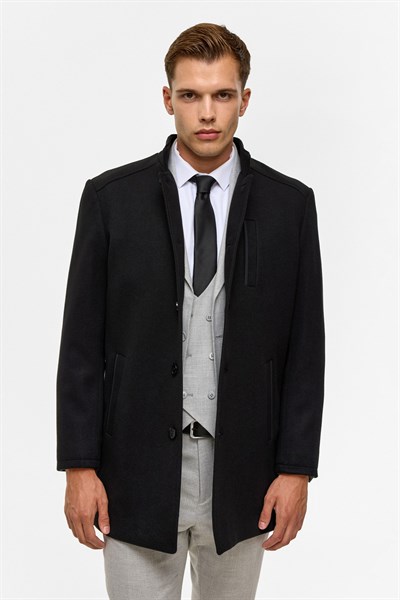 Siyah Regular Düz Hakim Yaka Kaban