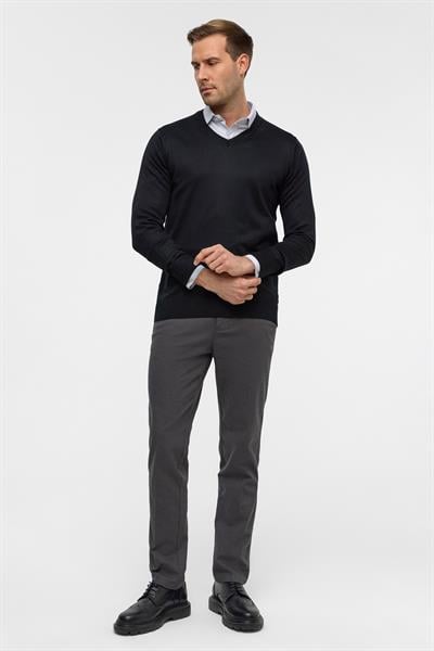 Siyah Regular Düz V Yaka Triko