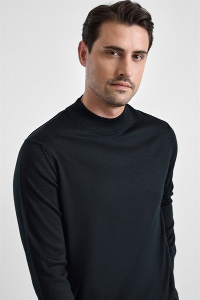 Siyah Regular Düz Yarım Balıkçı Yaka Kazak