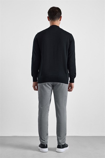 Siyah Regular Düz Yarım Balıkçı Yaka Kazak