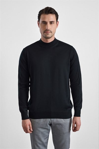 Siyah Regular Düz Yarım Balıkçı Yaka Kazak