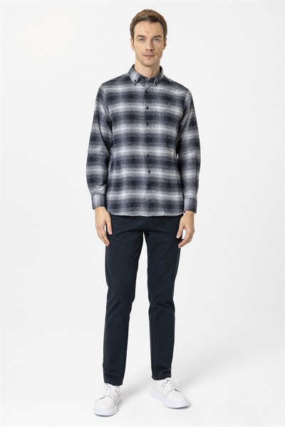 Siyah Regular Fit Kareli Düğmeli Yaka Gömlek