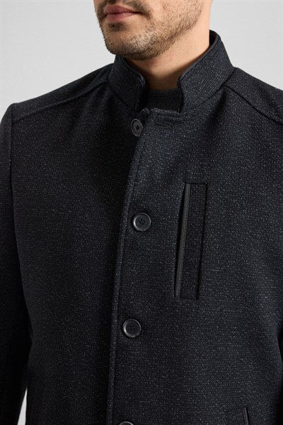 Siyah Regular Hakim Yaka Düz Yan Cepli Düğmeli Dolgusuz Standart Kaban