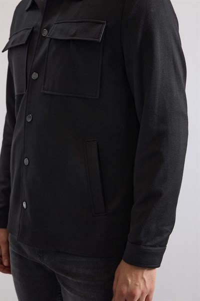 Siyah Regular Klasik Yaka Kapaklı Cep Mont