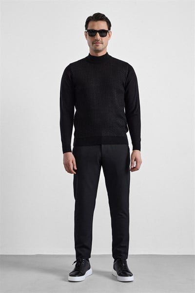 Siyah Regular Yarım Balıkçı Yaka Kazak