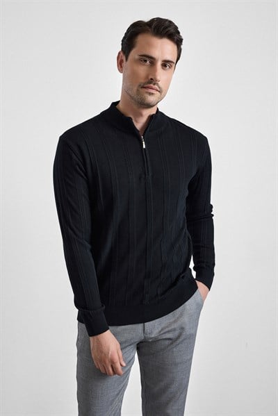 Siyah Regular Yarım Balıkçı Yaka Kazak