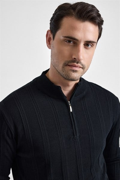 Siyah Regular Yarım Balıkçı Yaka Kazak