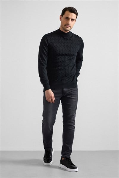 Siyah Regular Yarım Balıkçı Yaka Kazak