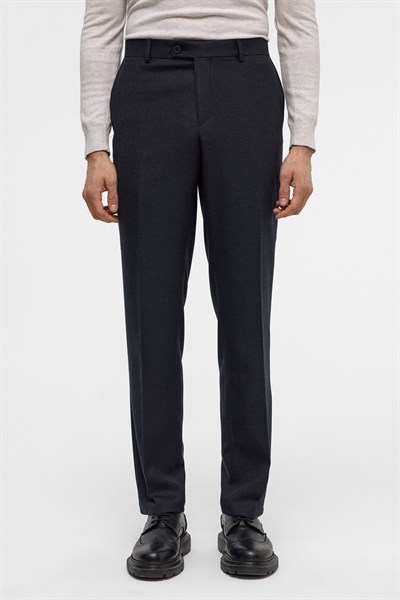Siyah Slim 5 Cep Kalıp Düz Pantolon