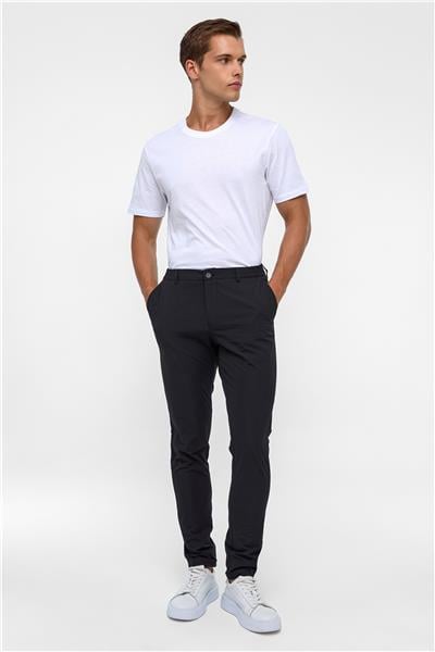 Siyah Slim Armürlü Jogger Pantolon