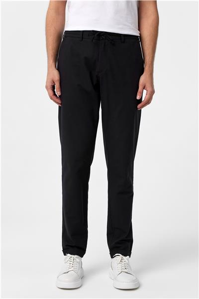 Siyah Slim Fit Armürlü Jogger Pantolon