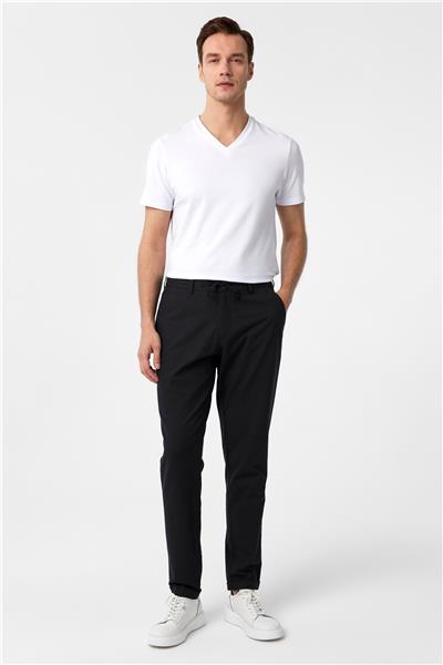 Siyah Slim Fit Armürlü Jogger Pantolon