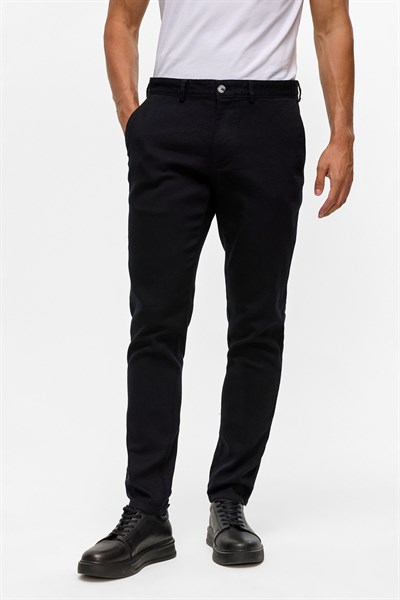 Siyah Slim Armürlü Kanvas Pantolon