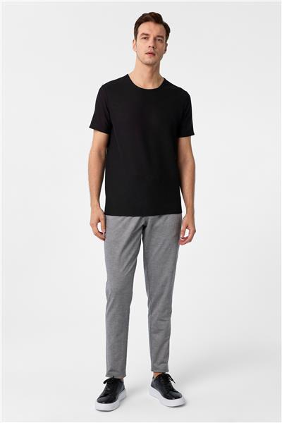 Siyah Slim Fit Armürlü Bisiklet Yaka Tişört