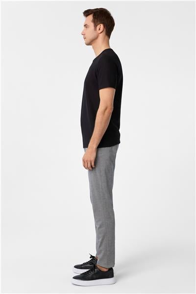 Siyah Slim Fit Armürlü Bisiklet Yaka Tişört